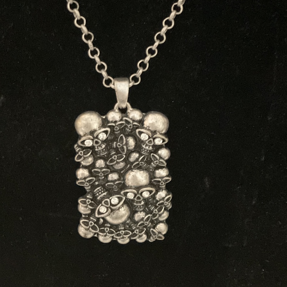 Solid Silver Chain,& Skulls With Crystal Eyes Pen… - image 2